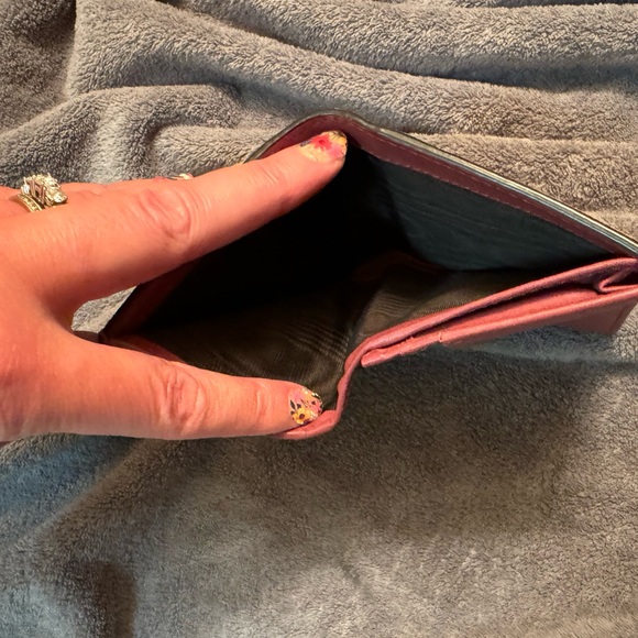 Authentic GG Supreme monogram Floral Blooms wallet pristine condition - Picture 9 of 9